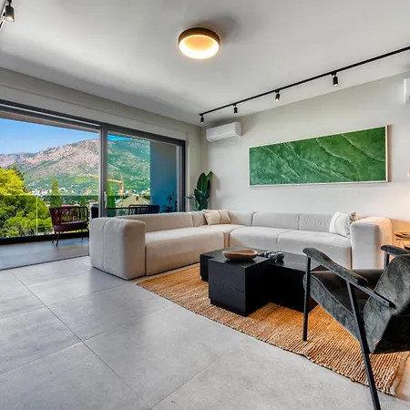 Vakantiehuis Luxury 3 Bed Sea View Penthouse