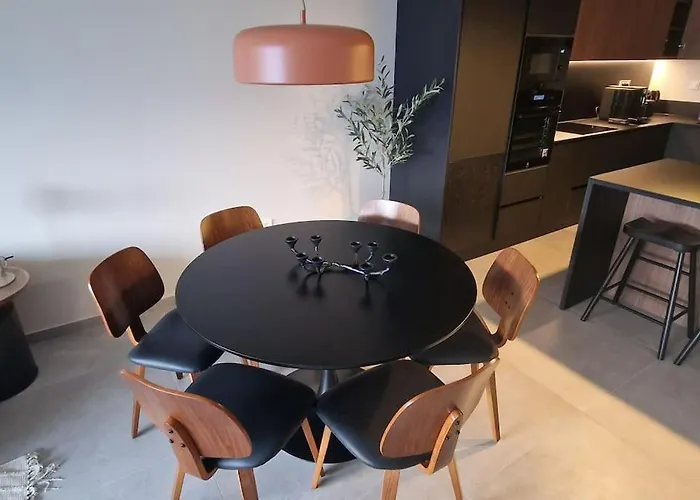 Luxury 3 Bed Sea View Penthouse *