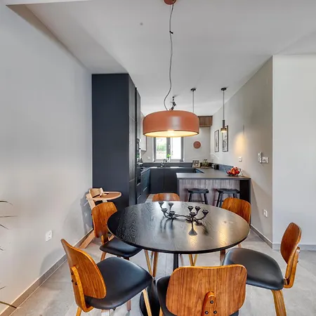 Luxury 3 Bed Sea View Penthouse Semesterbostad