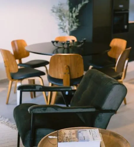 Luxury 3 Bed Sea View Penthouse Semesterbostad